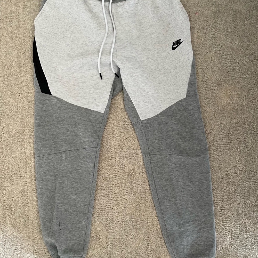 NIKE MENS SPORTSWEAR TECH FLEECE JOGGER SWEATPANTS SIZE MEDIUM